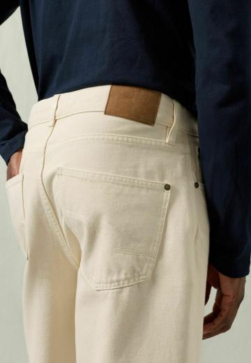 Прямые джинсы