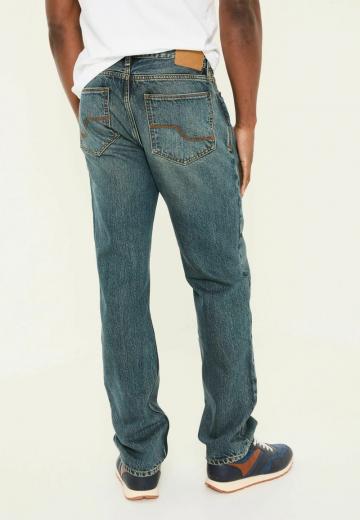Прямые джинсы