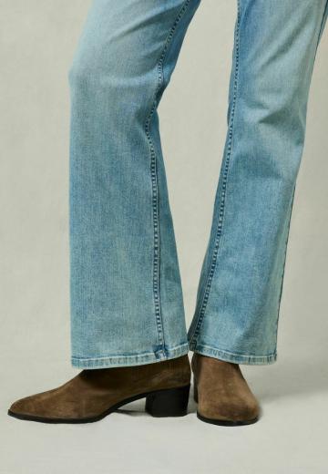 Клешеные брюки