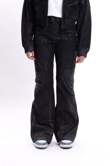 Клешеные джинсы