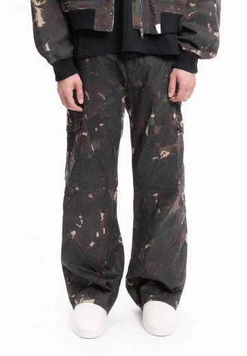 Брюки с накладными карманами