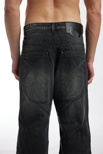 Клешеные джинсы