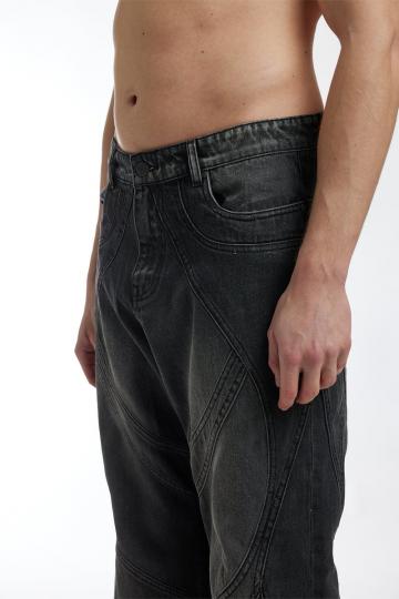 Клешеные джинсы