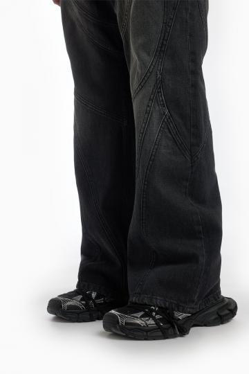 Клешеные джинсы