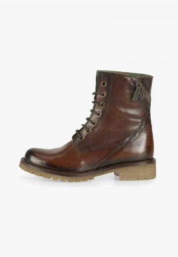 Ботинки на шнуровке