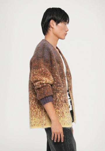 Вязаная кофта