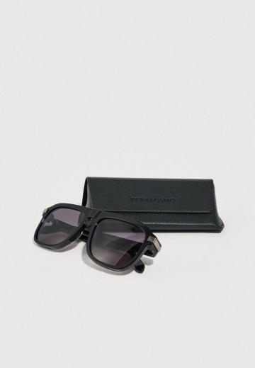 Солнечные очки