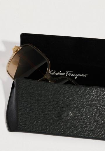 Солнечные очки