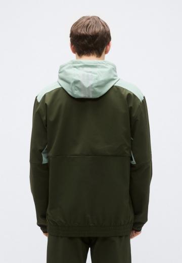 Спортивная куртка