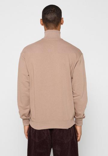 Спортивная кофта