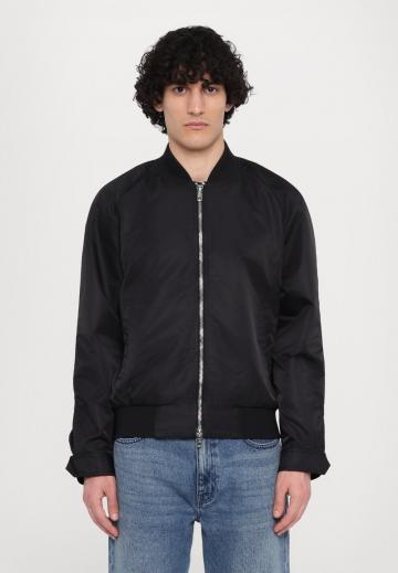 Куртка бомбер