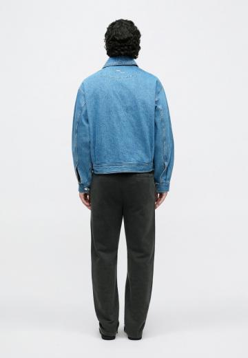 Джинсовая куртка