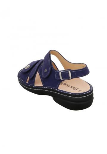 Босоножки на танкетке