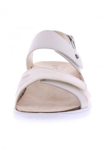 Босоножки на танкетке