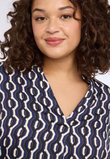 Атласная блузка