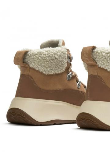 Сапожки на танкетке