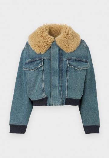 Джинсовая куртка