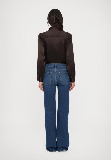 Клешеные брюки