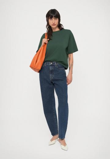 Свободные джинсы