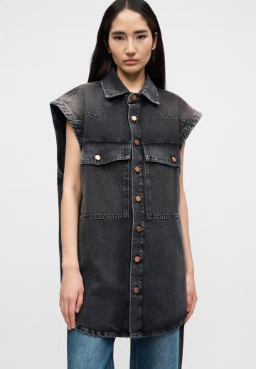 Длинный жилет