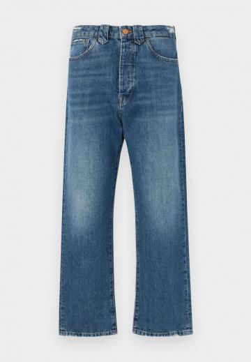 Джинсы бойфренда