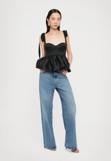 Джинсы бойфренда