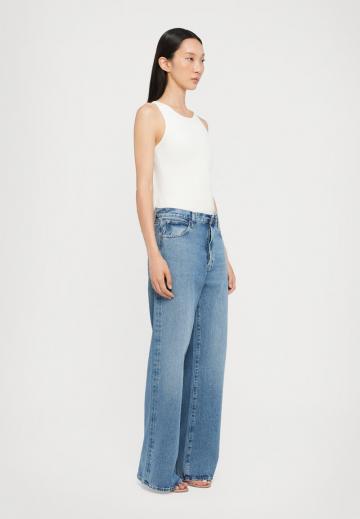 Джинсы бойфренда