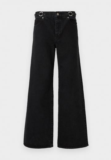 Джинсы бойфренда