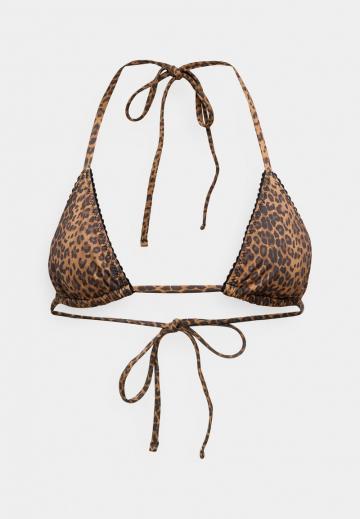 Треугольное бикини