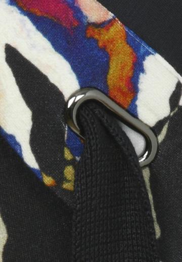 Пуловер с капюшоном