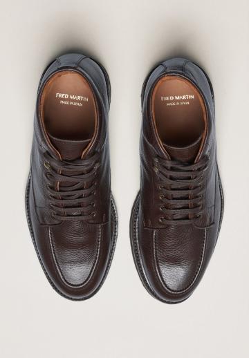 Ботинки на шнуровке