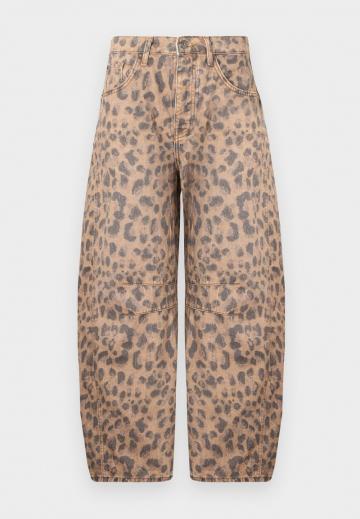 Свободные джинсы