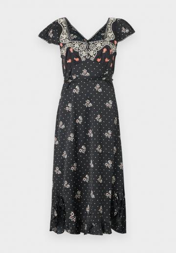 Летнее платье