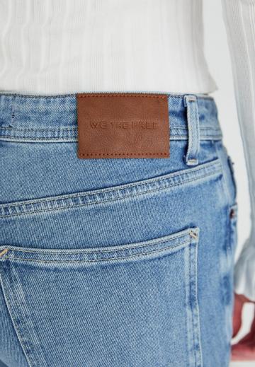 Узкие джинсы