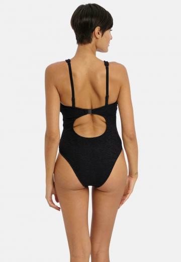 Слитный купальник