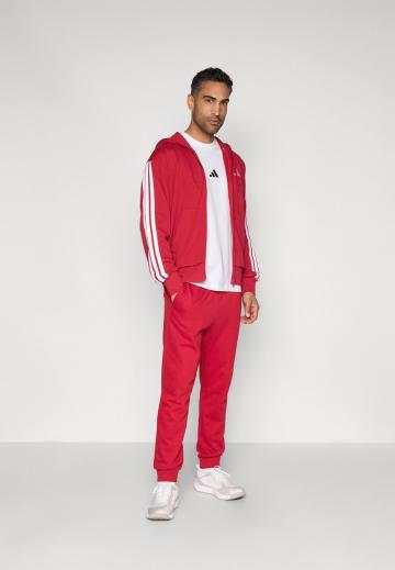 Спортивная кофта