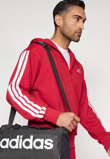 Спортивная кофта