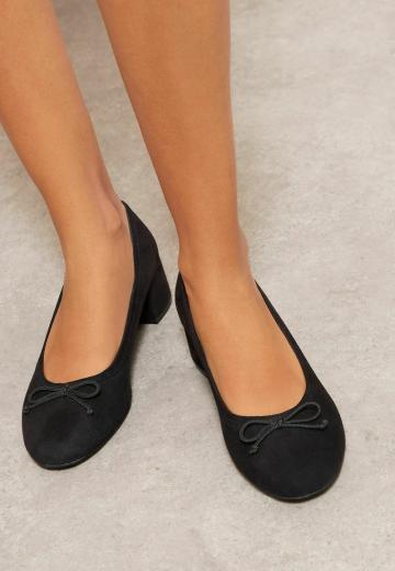 Туфли с высоким носом