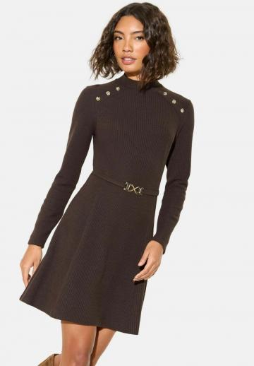 Вязаное платье