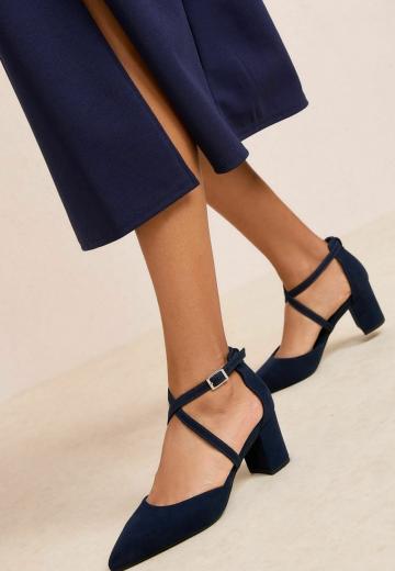 Туфли с ремешком