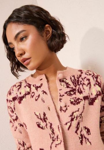 Жаккардовая вязаная кофта