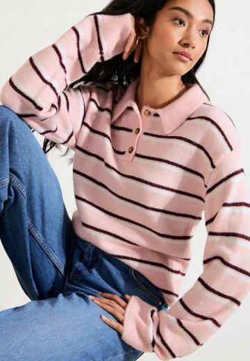 Пуловер с воротником поло