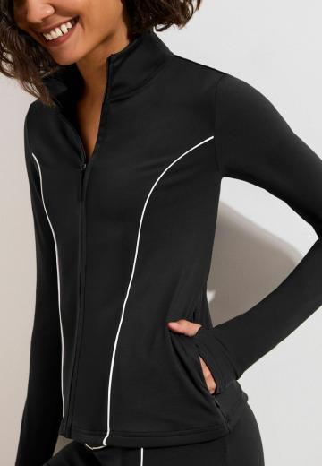 Спортивная куртка