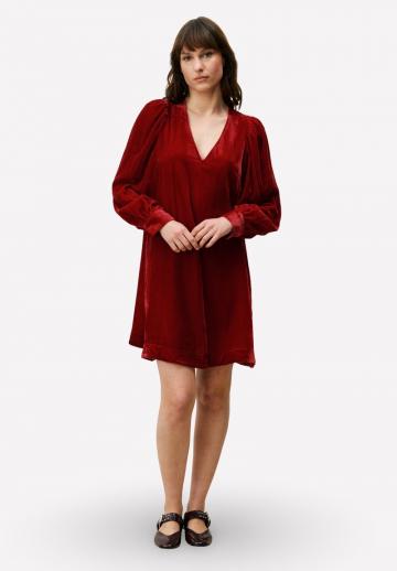 Короткое платье