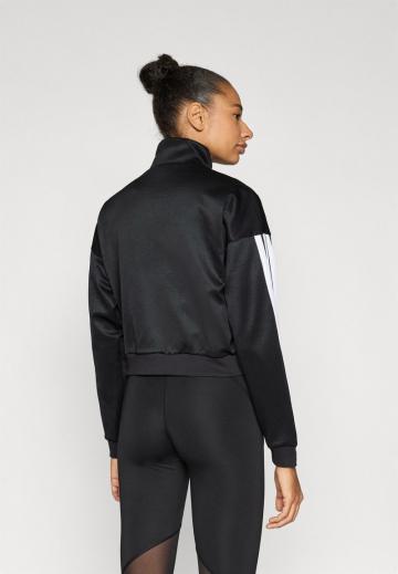 Спортивная куртка