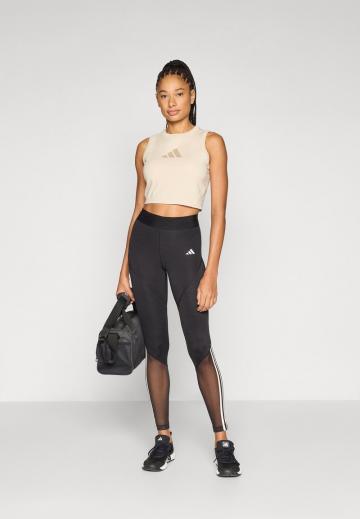 Спортивный топ