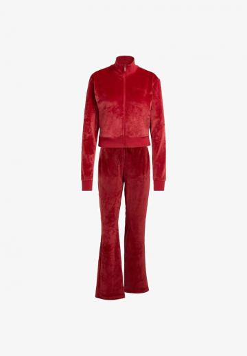 Спортивная куртка