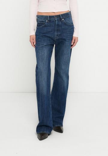 Свободные джинсы