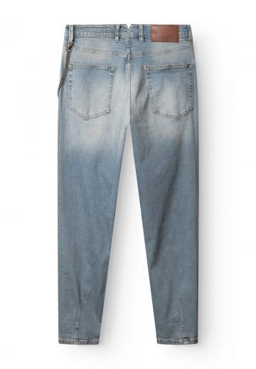 Узкие джинсы