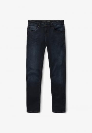 Узкие джинсы